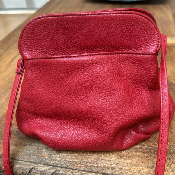 HOBO Bags Preowned Hobo Small Red Birdy Crossbody Leather Handbag